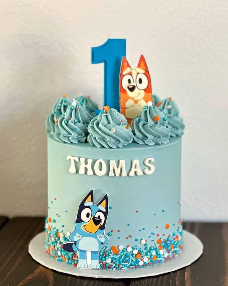 10+ Cute & Creative Bluey Cake Ideas for a Memorable Birthday Party 6 Bluey Drip Cake